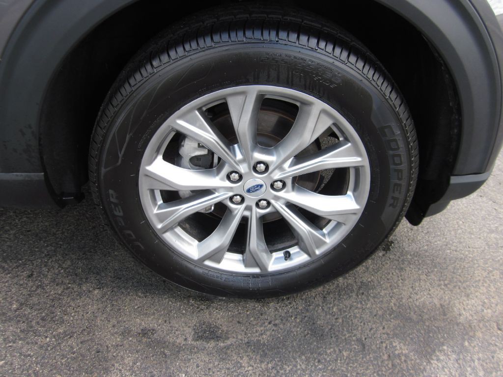 2022 Ford Explorer Image 44