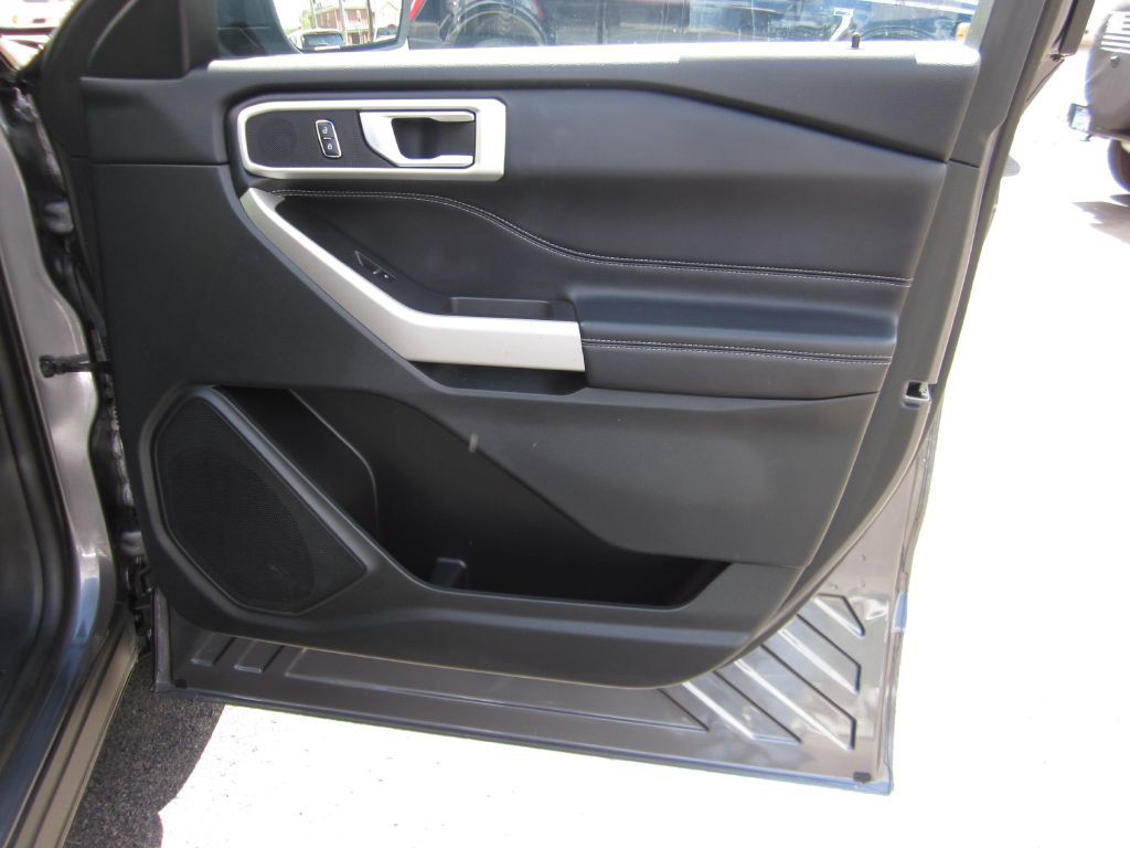 2022 Ford Explorer Image 61