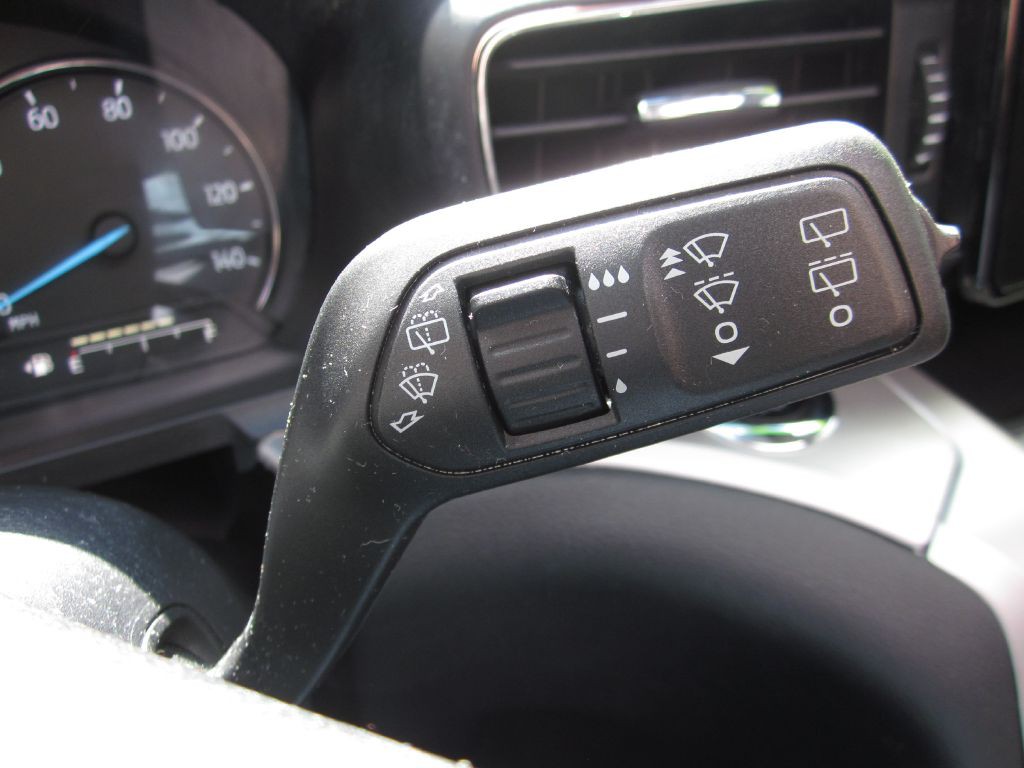2022 Ford Explorer Image 76