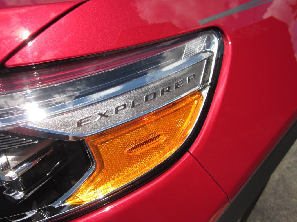 2020 Ford Explorer Image 26