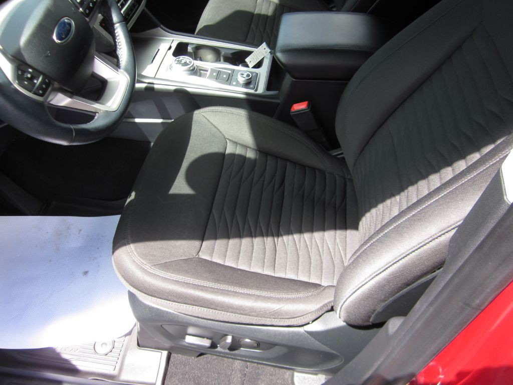 2020 Ford Explorer Image 40