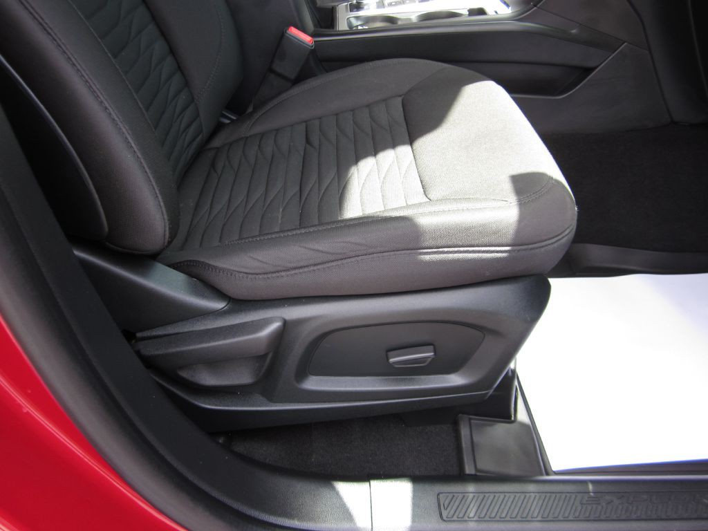 2020 Ford Explorer Image 89