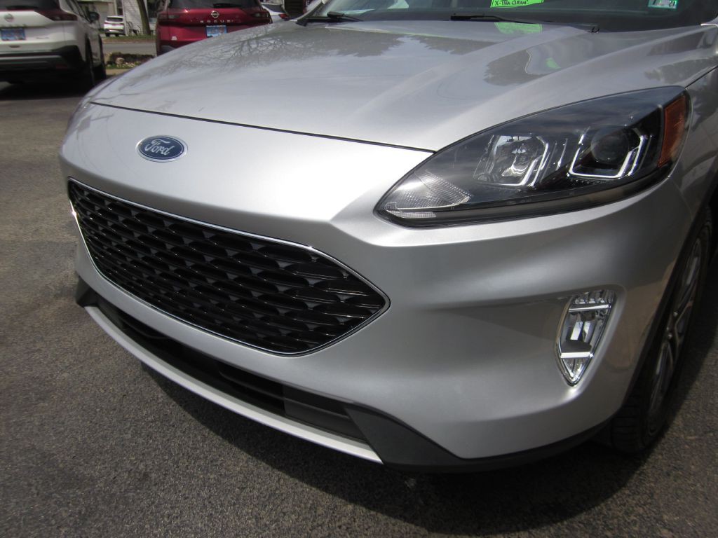 2020 Ford Escape Image 16