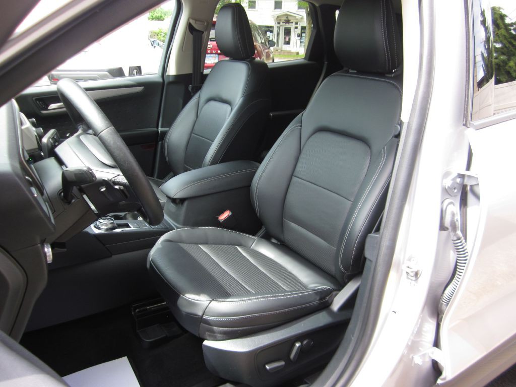 2020 Ford Escape Image 31