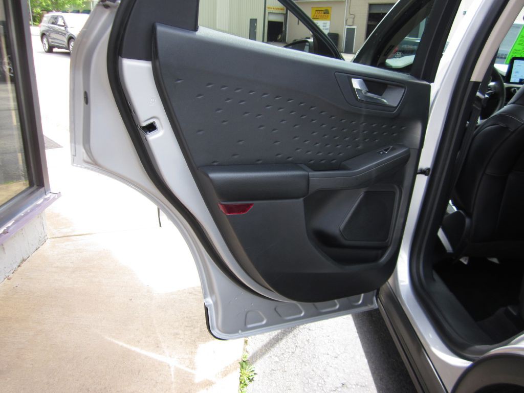 2020 Ford Escape Image 37