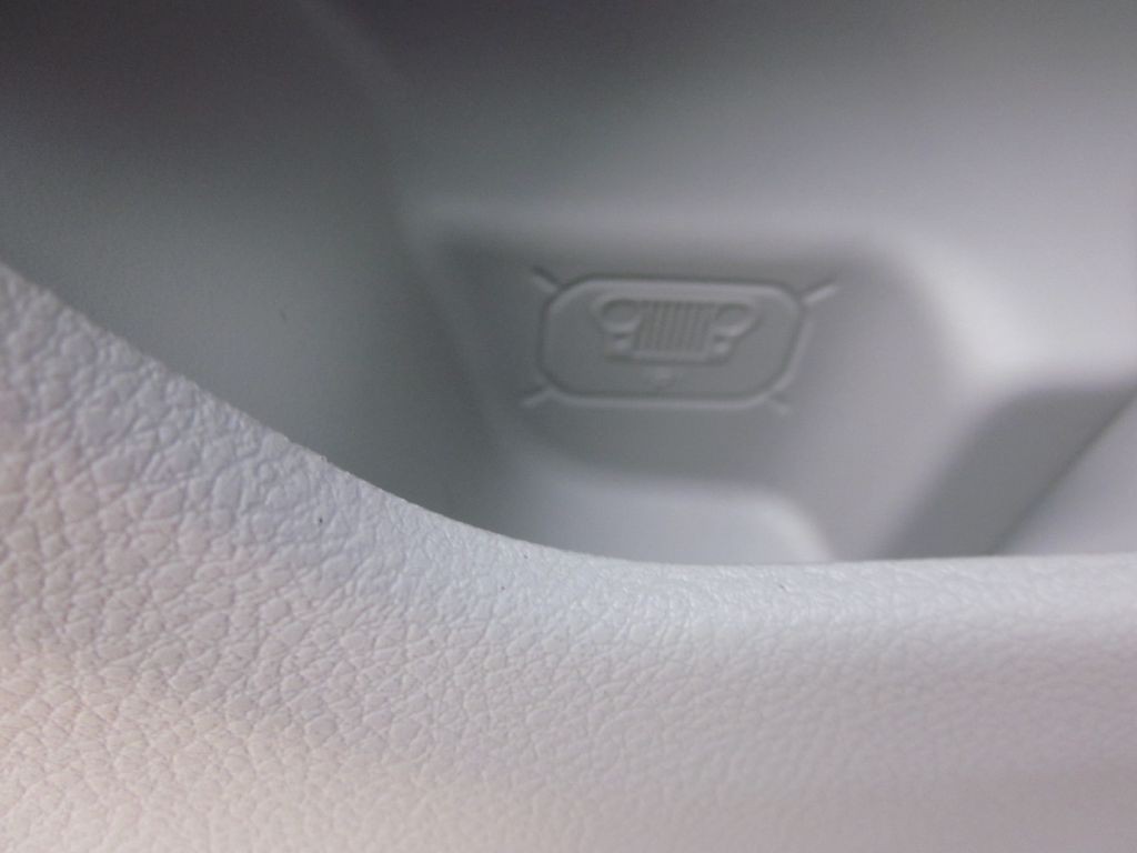 2020 Jeep Compass Image 36