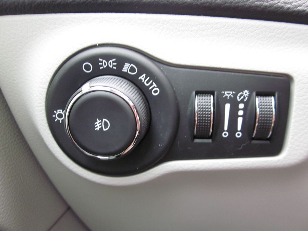 2020 Jeep Compass Image 63