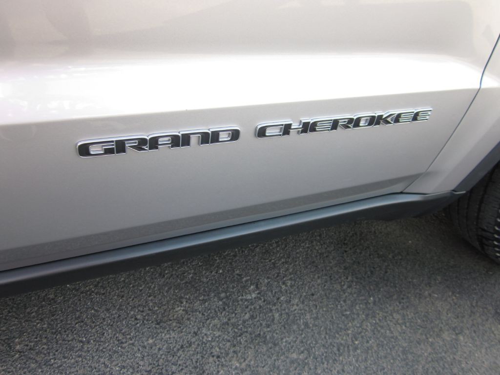 2018 Jeep Grand Cherokee Image 4