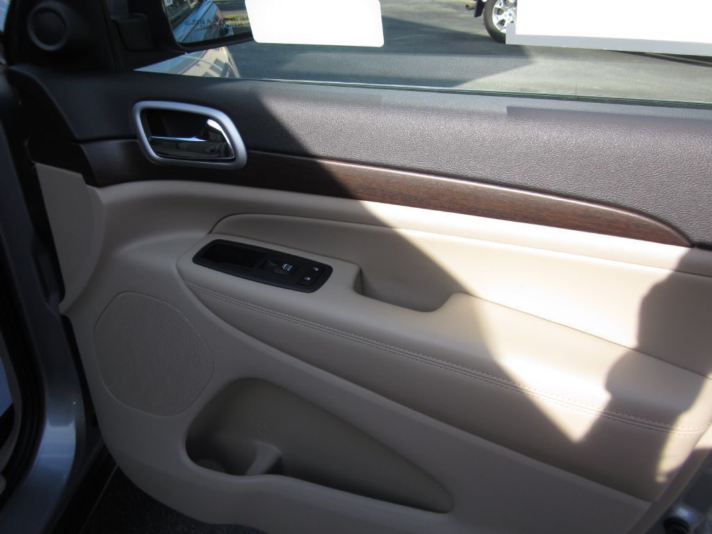2018 Jeep Grand Cherokee Image 48