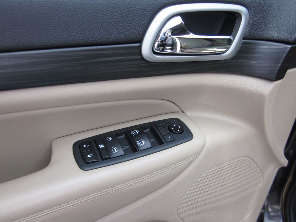 2019 Jeep Grand Cherokee Image 35