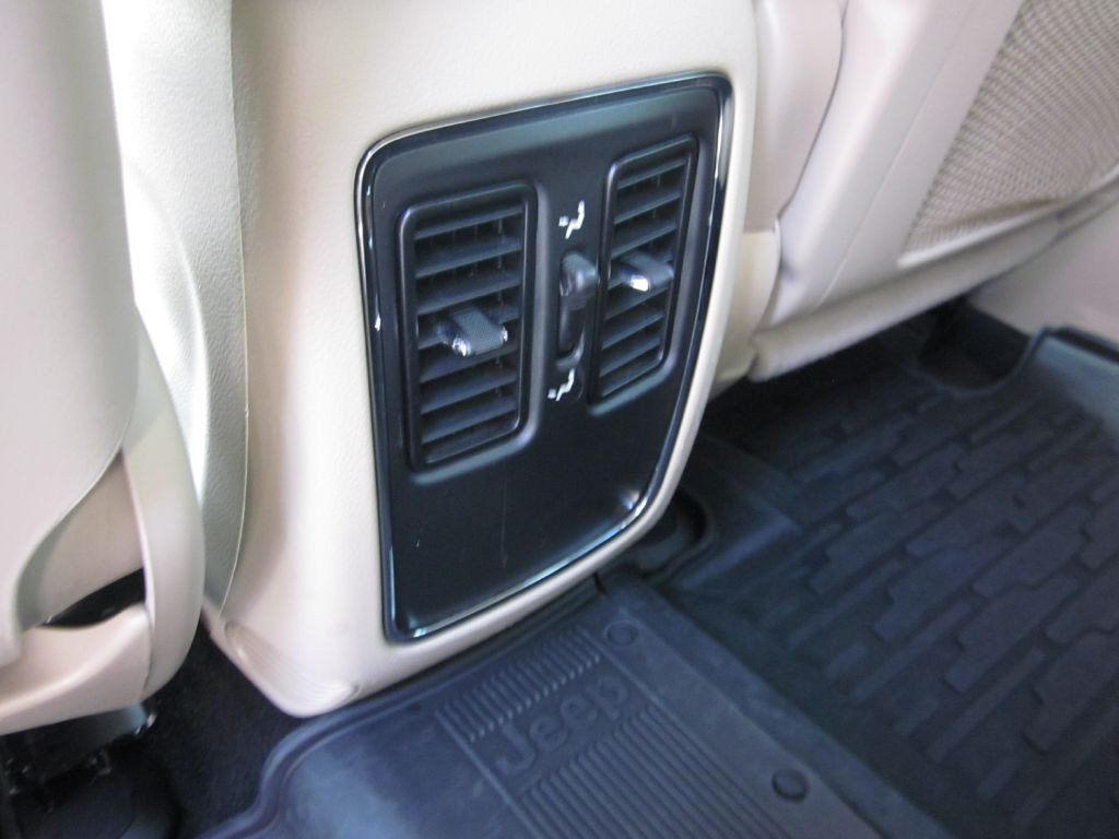 2019 Jeep Grand Cherokee Image 44
