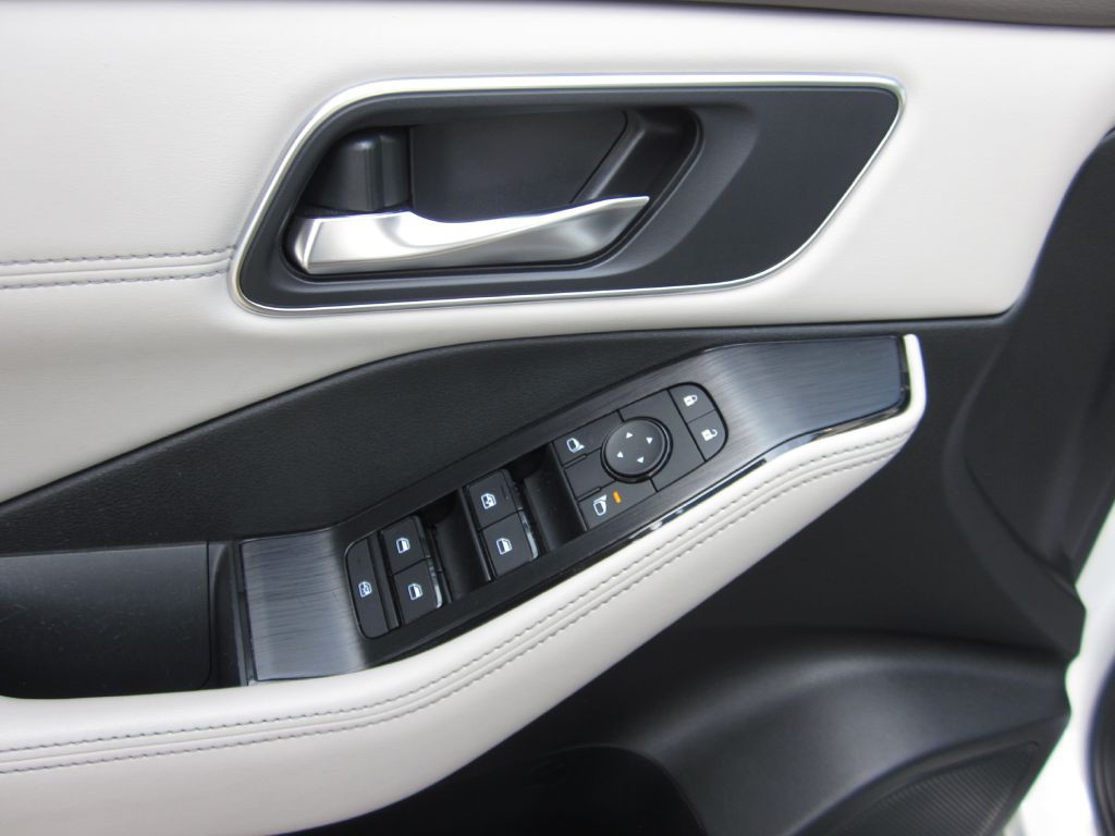2021 Nissan Rogue Image 45