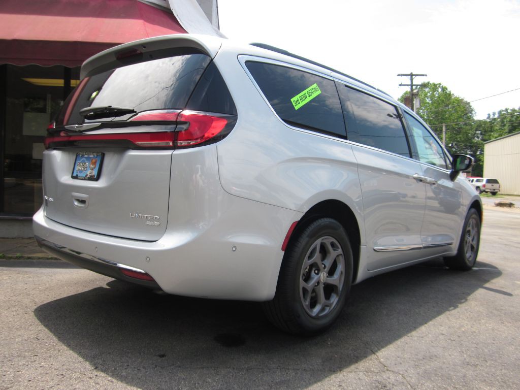 2023 Chrysler Pacifica Image 7