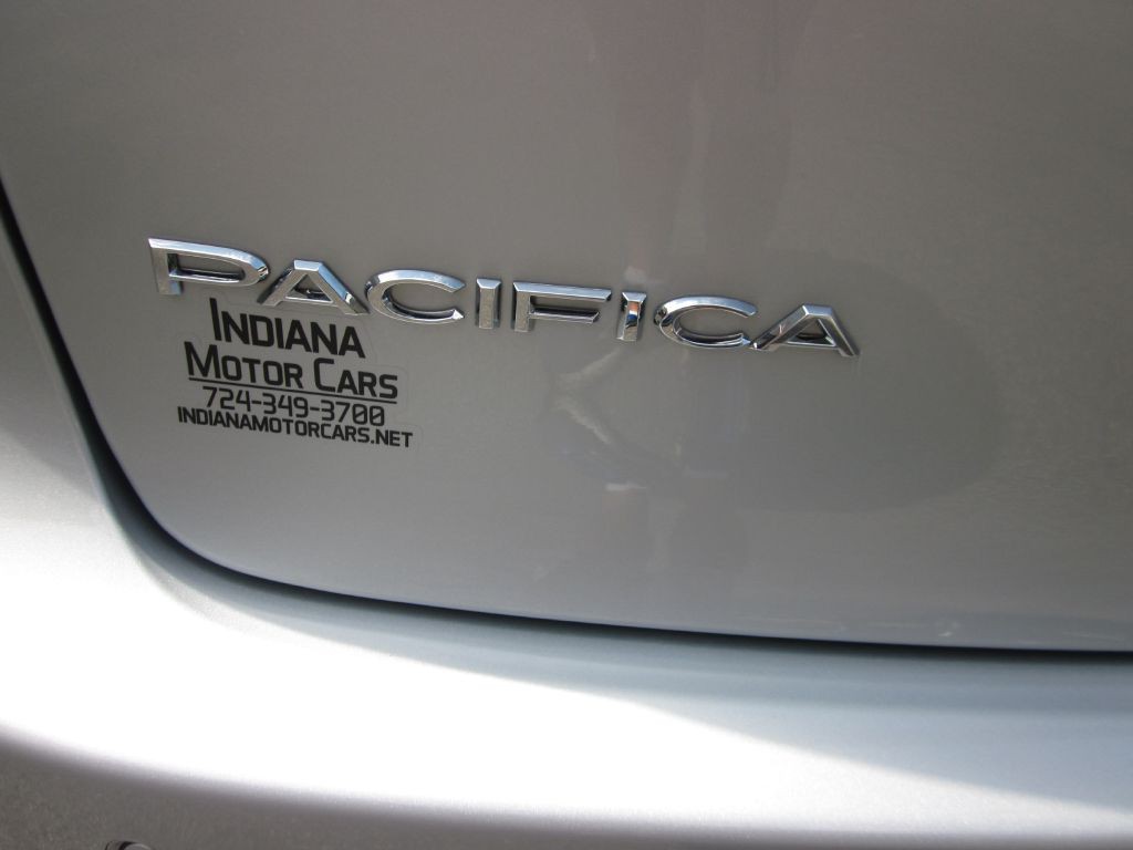 2023 Chrysler Pacifica Image 9