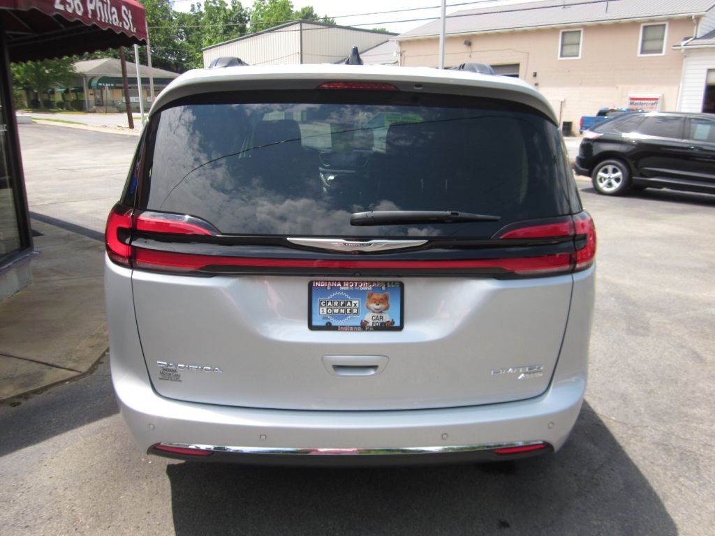 2023 Chrysler Pacifica Image 11