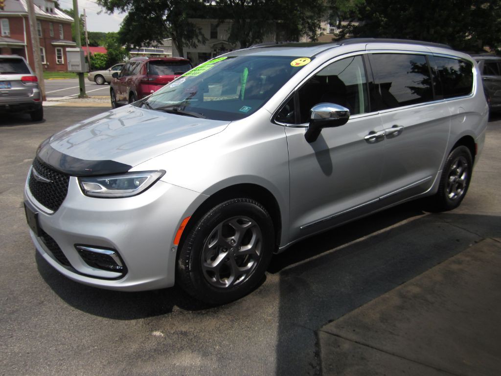 2023 Chrysler Pacifica Image 18