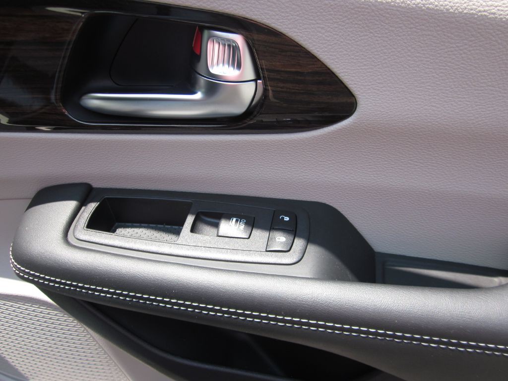 2023 Chrysler Pacifica Image 61