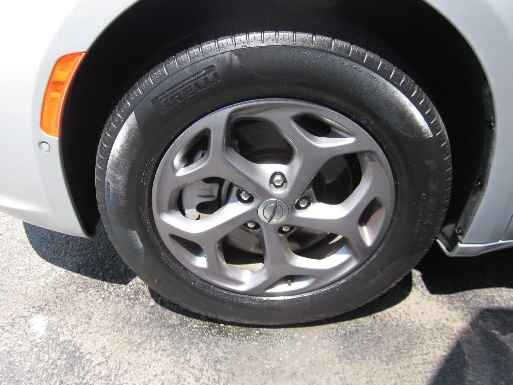 2023 Chrysler Pacifica Image 73