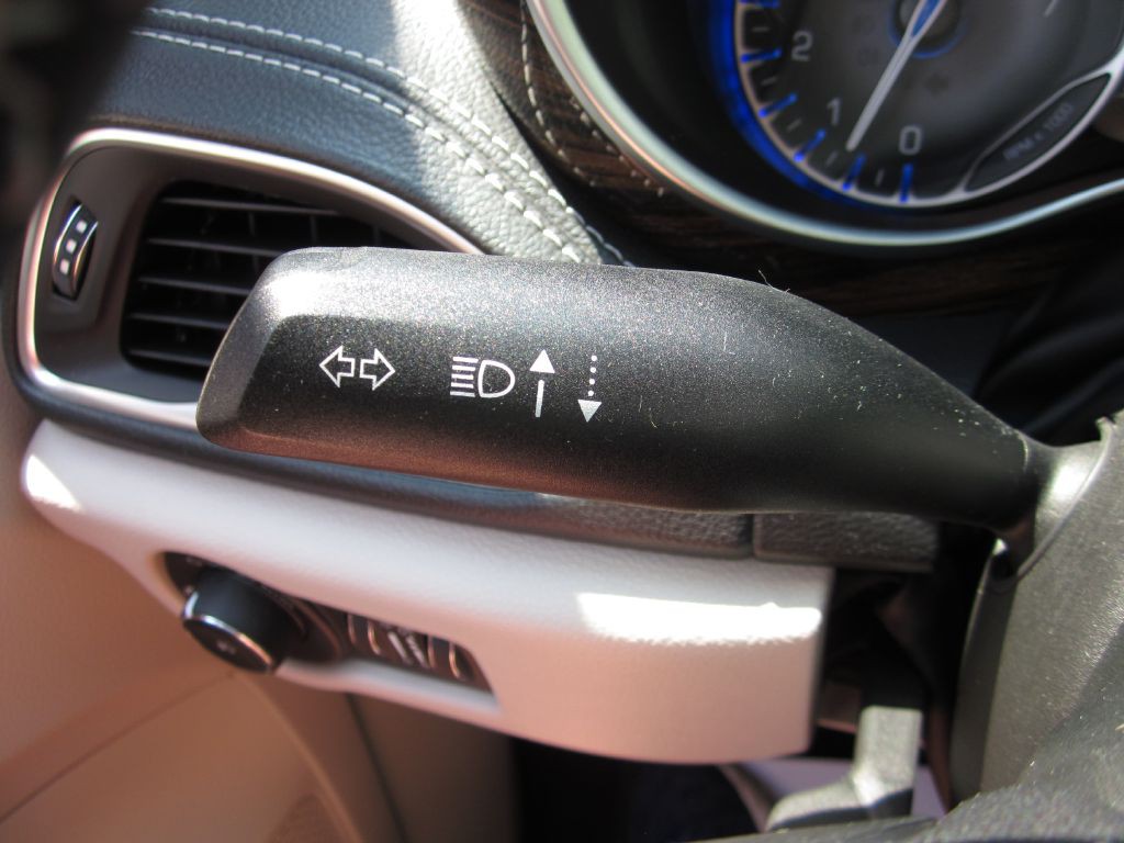 2023 Chrysler Pacifica Image 78