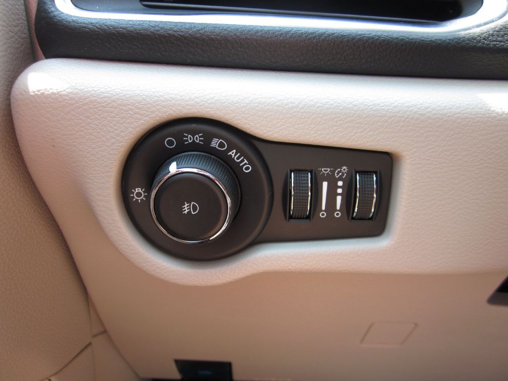 2023 Chrysler Pacifica Image 100