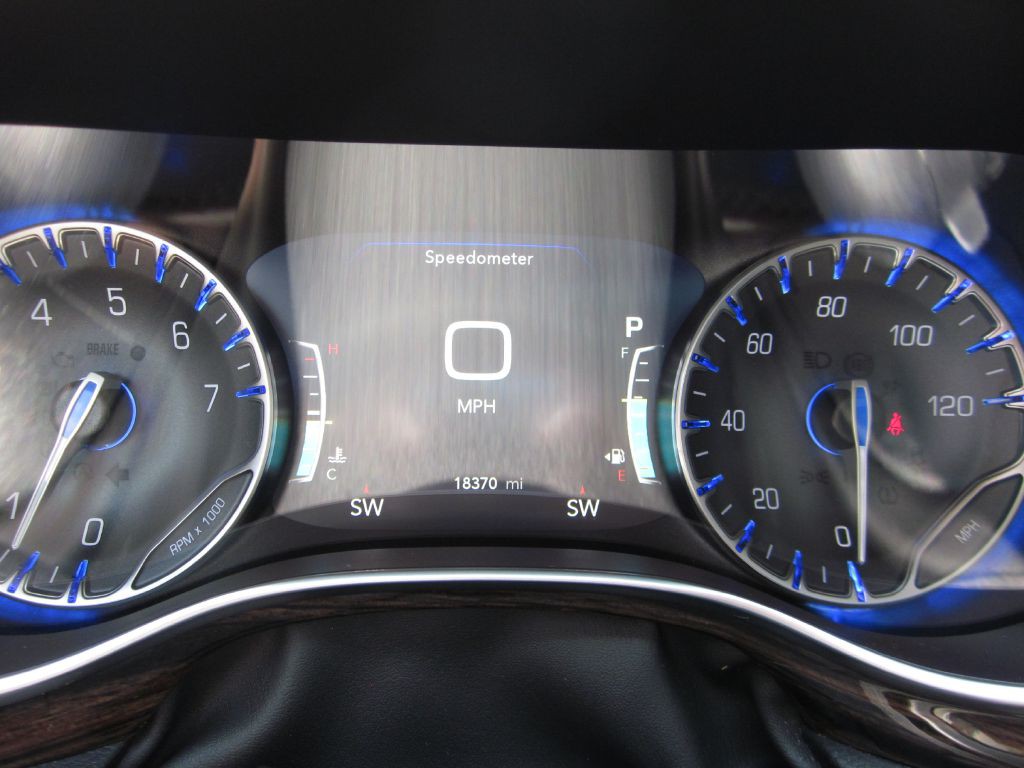 2023 Chrysler Pacifica Image 101