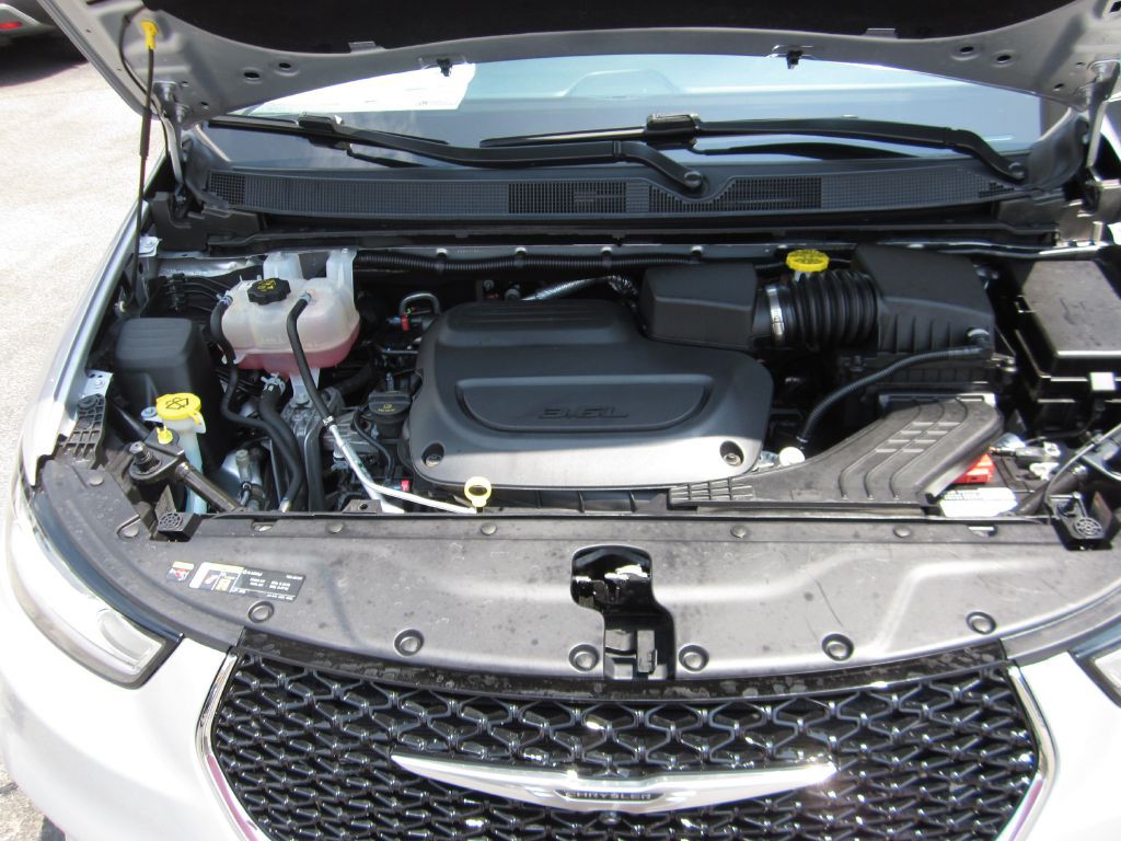 2023 Chrysler Pacifica Image 103