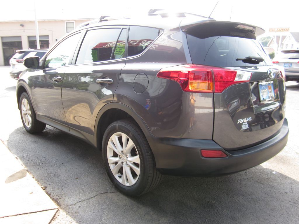 2015 Toyota Rav4 Image 12