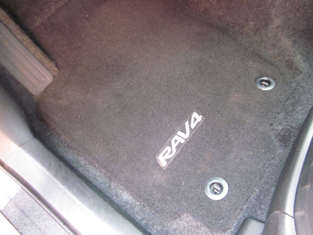 2015 Toyota Rav4 Image 38