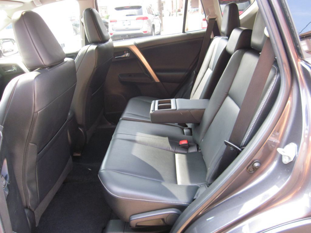 2015 Toyota Rav4 Image 40