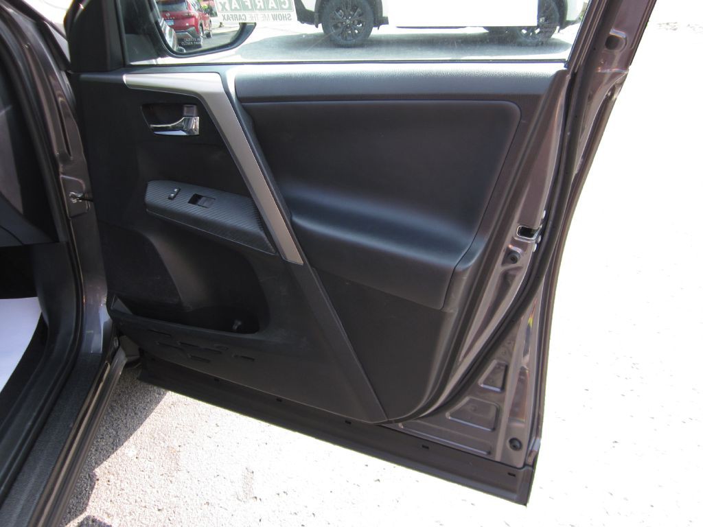 2015 Toyota Rav4 Image 44