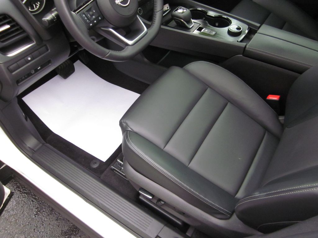 2023 Nissan Rogue Image 40