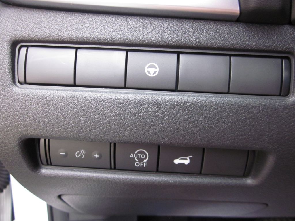 2023 Nissan Rogue Image 73