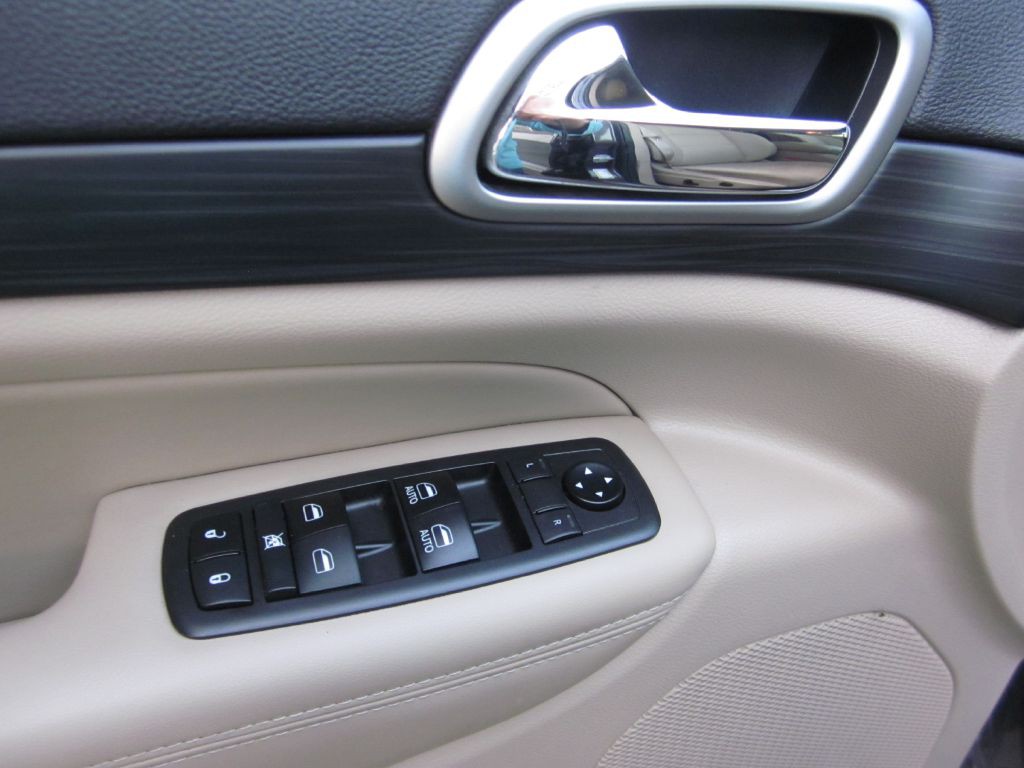 2019 Jeep Grand Cherokee Image 32