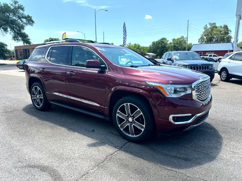 2018 GMC Acadia Image 3