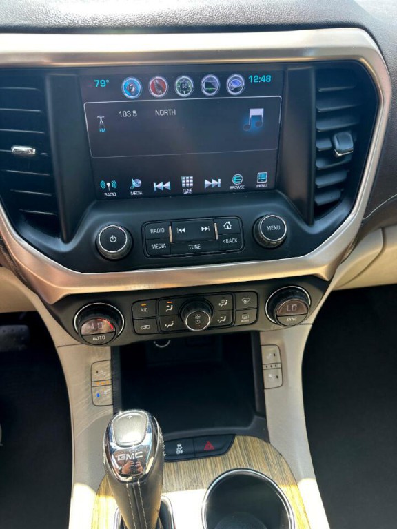 2018 GMC Acadia Image 4