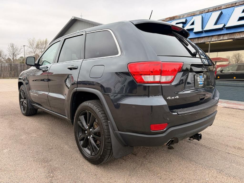 2012 Jeep Grand Cherokee Image 8