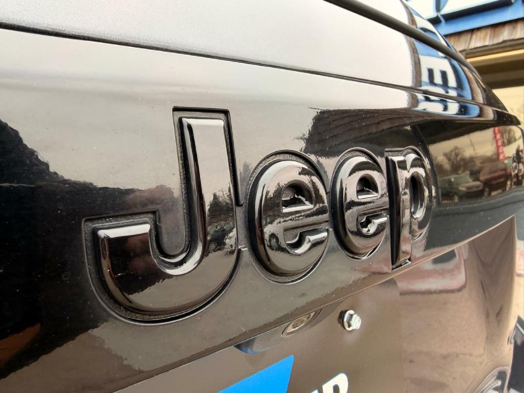 2012 Jeep Grand Cherokee Image 10