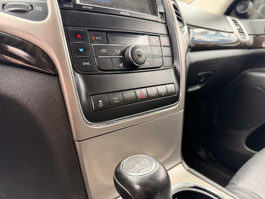 2012 Jeep Grand Cherokee Image 20