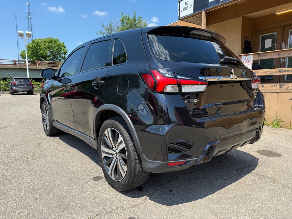 2021 Mitsubishi Outlander Image 7