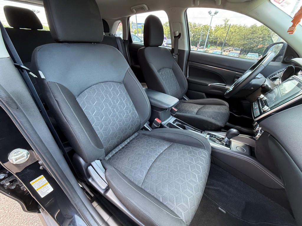 2021 Mitsubishi Outlander Image 11