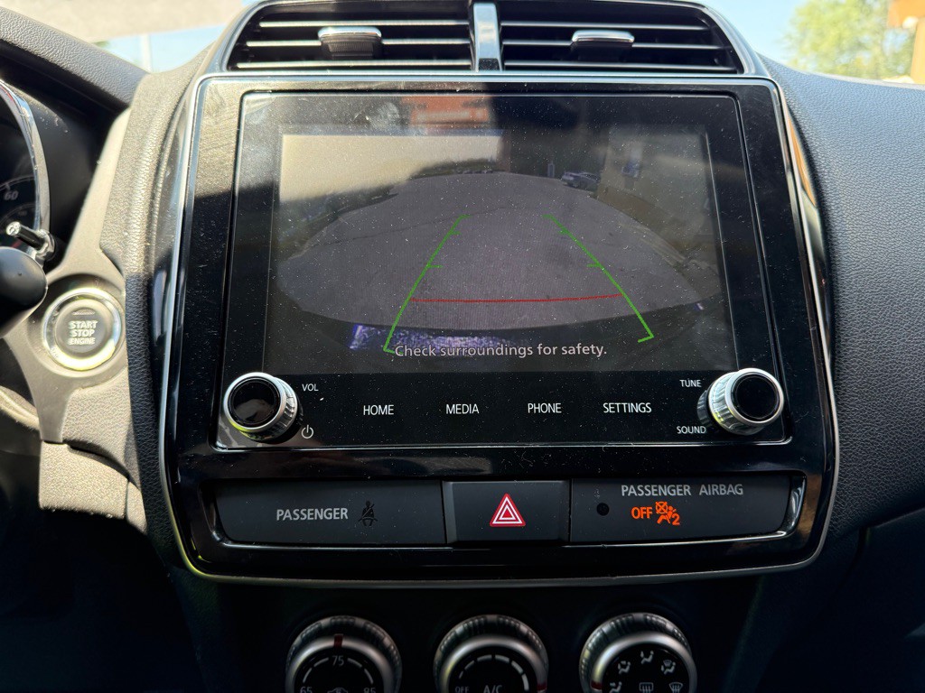 2021 Mitsubishi Outlander Image 16