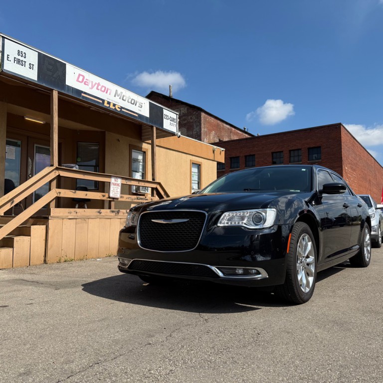 2021 Chrysler 300 Image 1