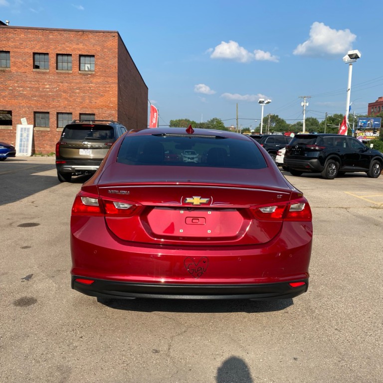 2018 Chevrolet Malibu Image 4