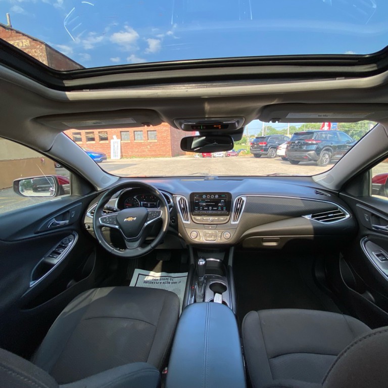 2018 Chevrolet Malibu Image 12