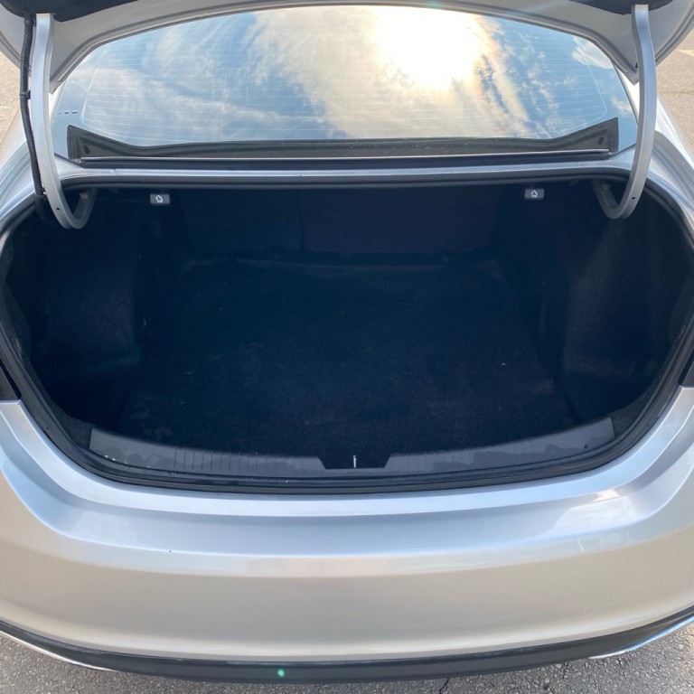 2019 Chevrolet Malibu Image 15