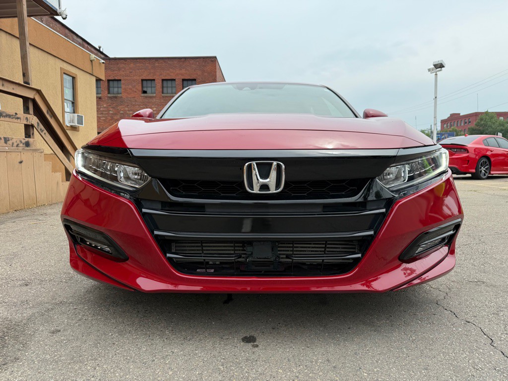 2018 Honda Accord Image 2