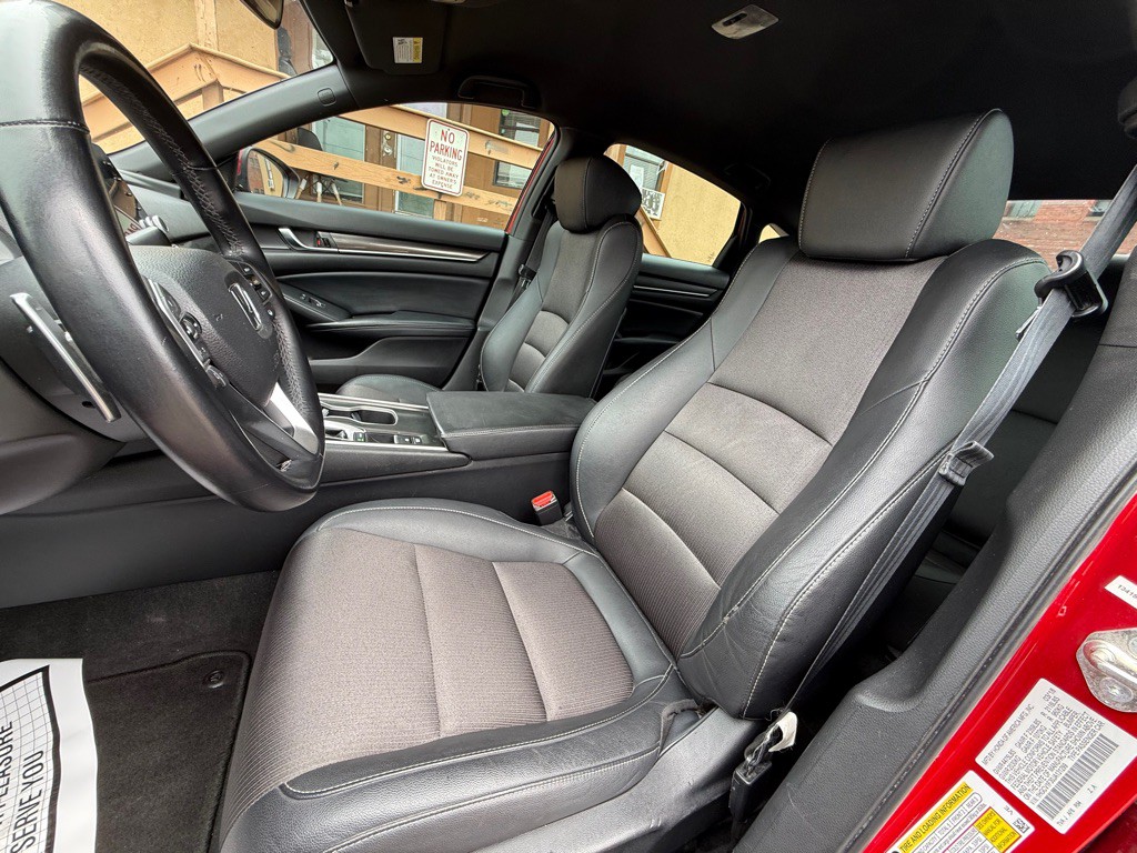2018 Honda Accord Image 9
