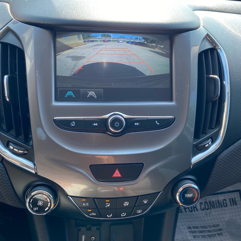 2018 Chevrolet Cruze Image 17