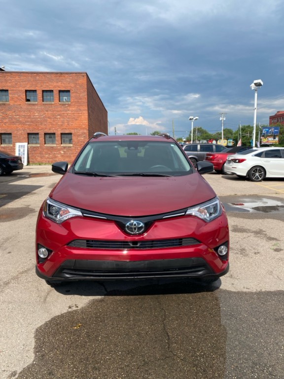 2018 Toyota Rav4 Image 2
