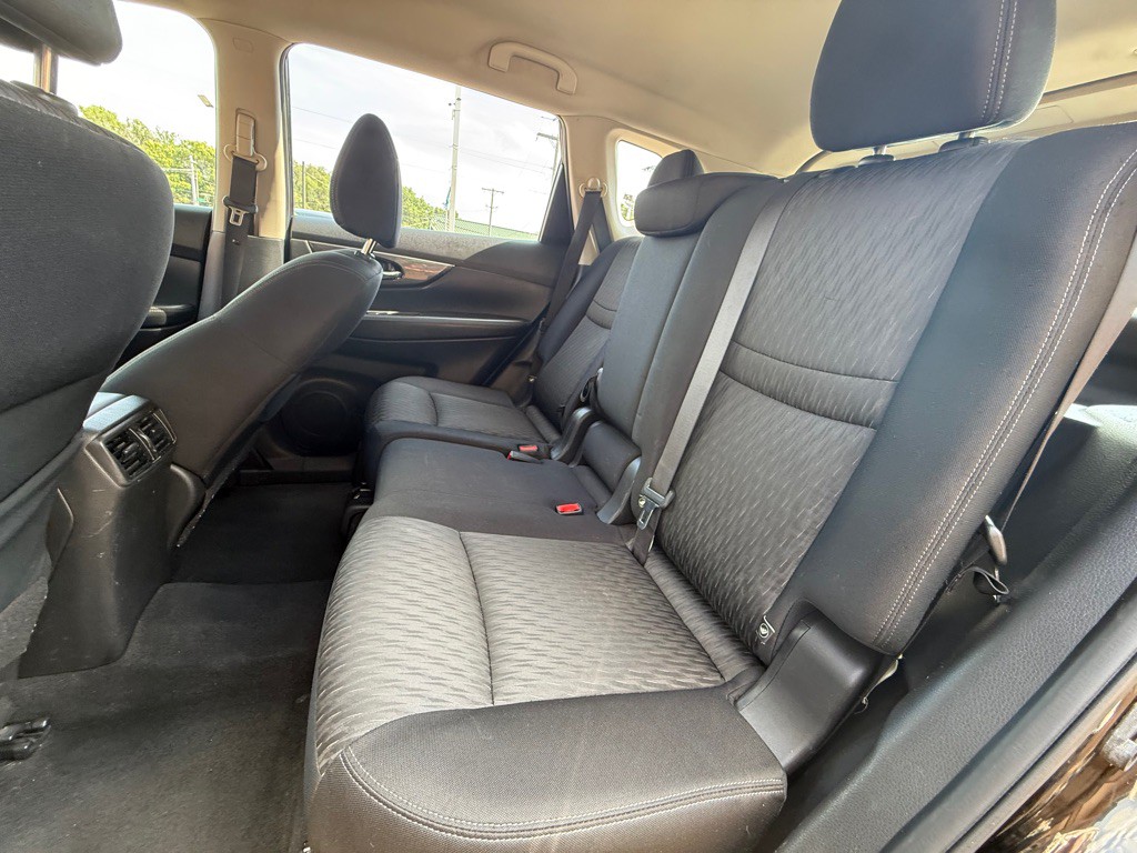 2018 Nissan Rogue Image 10
